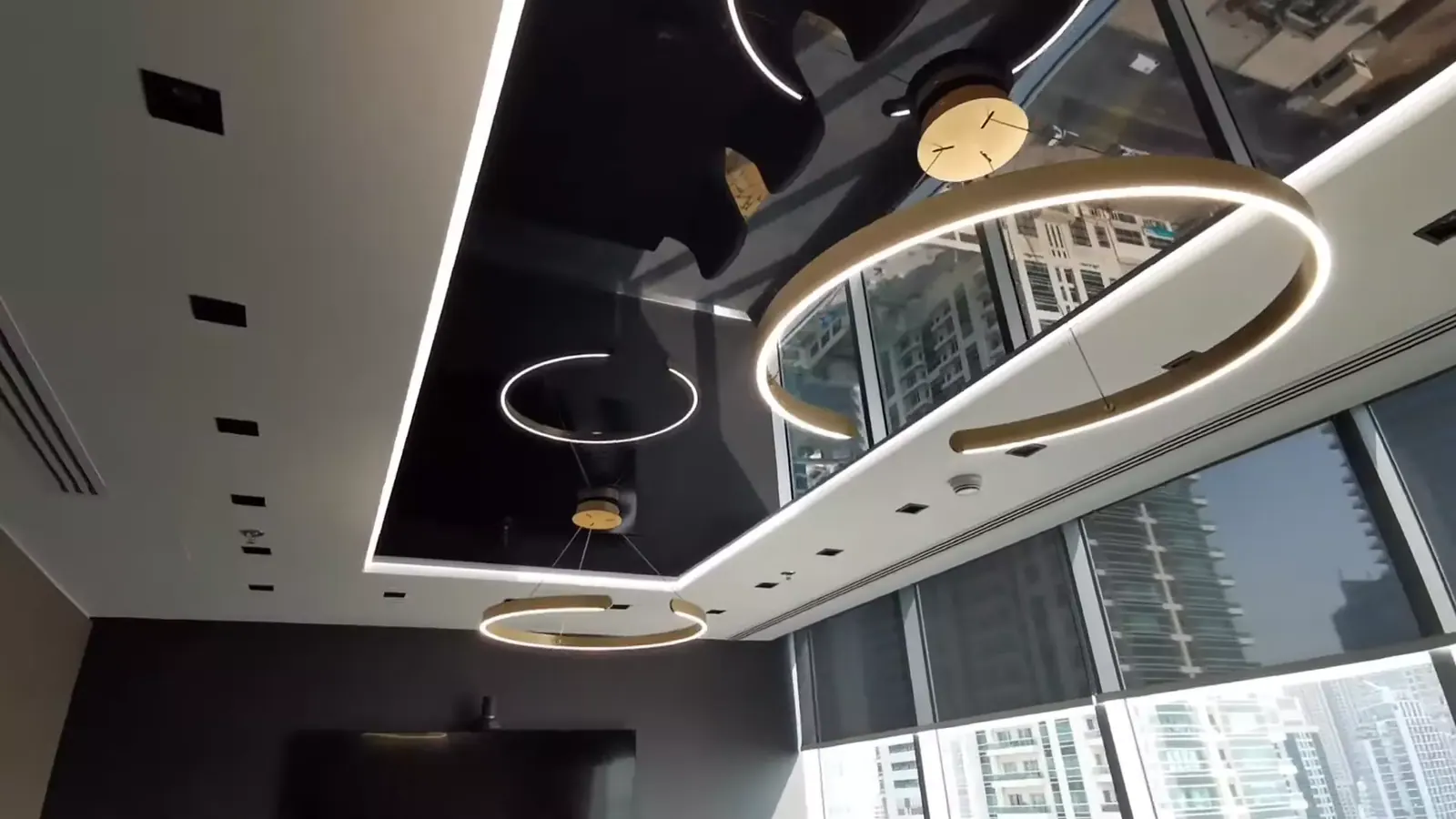 Двухуровневые натяжные потолки в зал — Саратов, Московское шоссе, 61, фото 2