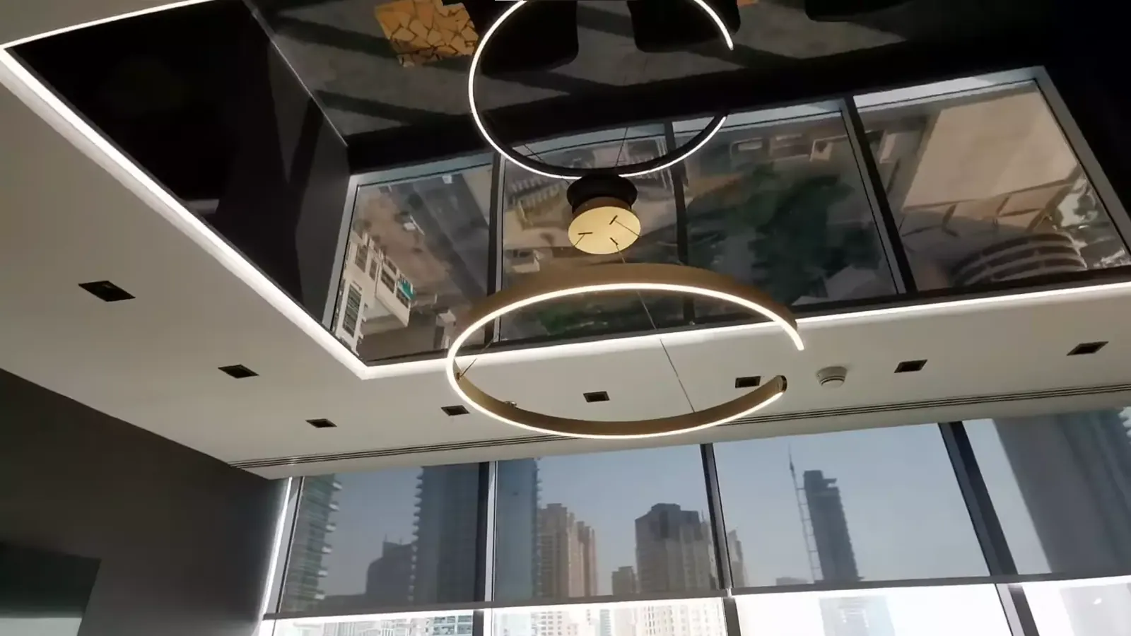 Двухуровневые натяжные потолки в зал — Саратов, Московское шоссе, 61, фото 3
